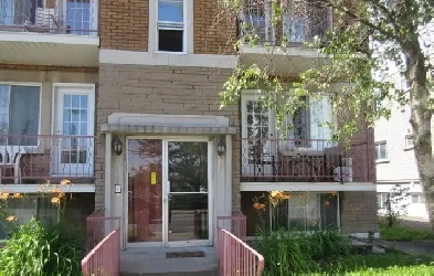 GRAND 4 1/2 VIEUX-LONGUEUIL Image# 4