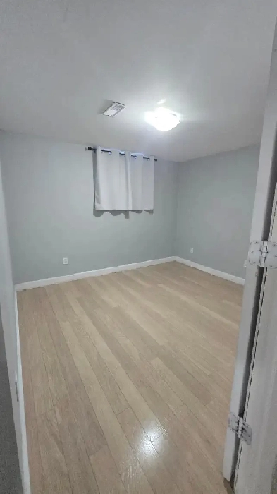 Main Level Room for rent at Port Credit Mississauga Image# 2