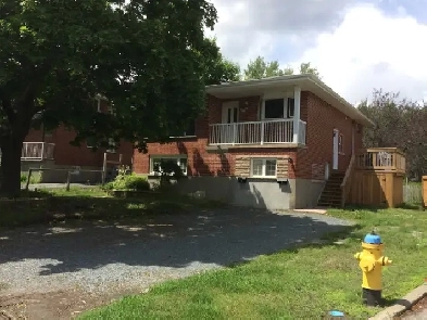 Main Floor of Duplex in West End Image# 10