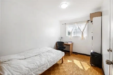 Furnished room for rent near University of Manitoba Image# 3