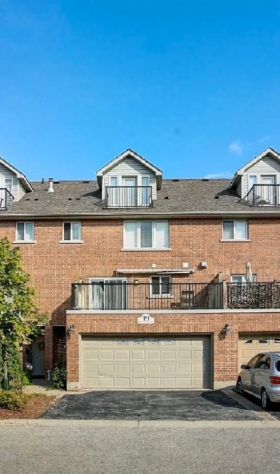 Spacious Room in Downtown Cambridge Townhouse - $400/mo Image# 1