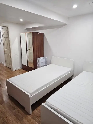 Basement For Rent Near Sheridan College. Image# 2