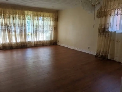 3 Bed 1 Bath for Rent Scarborough Image# 2
