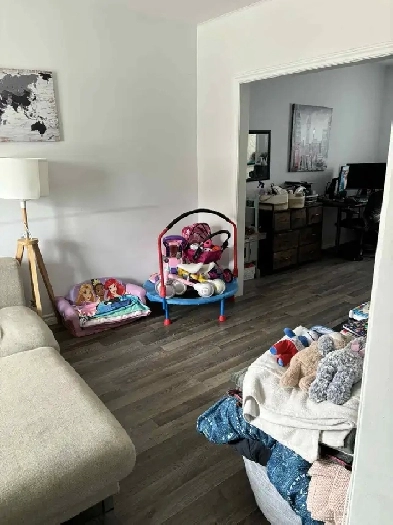 5 et demi sur 2 étages, maison en rangée, rue Cousineau. Image# 1