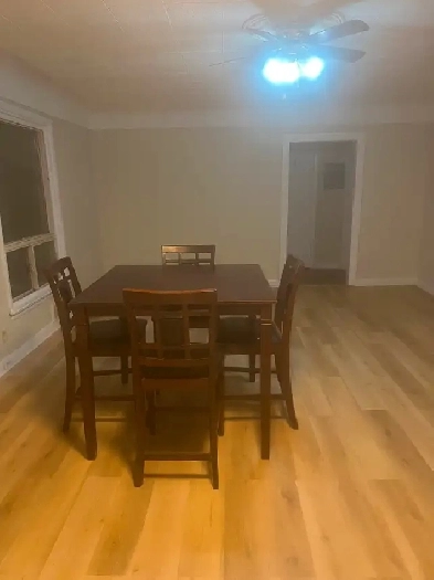 Spacious One Bedroom for Lease Image# 1