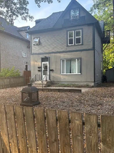 TRIPLEX ST.BONIFACE/ NORWOOD Image# 10