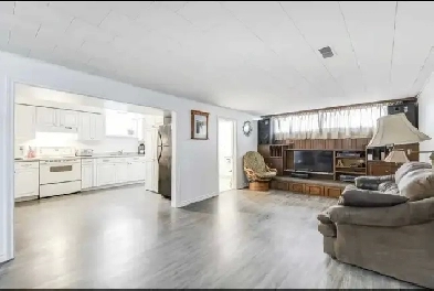 Large 1 bed unit near the beach Image# 1