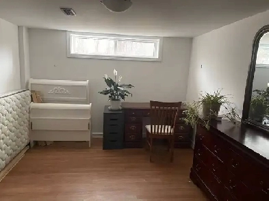 One big bedroom room in Basement in Scarborough for Rent 750 Image# 1