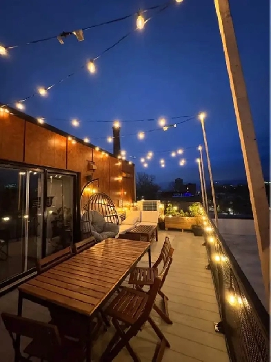 ✨ Bright 2 Bed | 2 Bath | Private Rooftop | Top-Floor Apartment Image# 1