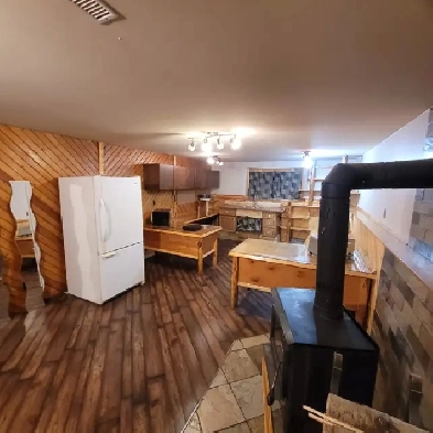 country-living, employed person to rent a 2-bedroom Image# 1