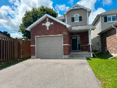 Family Home in Quiet Neighbourhood – 3 1 Bed, 4 Bath, 2300SqFt Image# 1