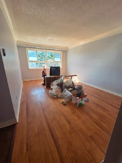 Renovated Spacious & Bright 3 bdrm apt w balcony Avail Now! Image# 5