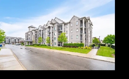 Nice Milton Condo – Parking & Locker Included Image# 3