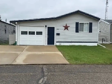 Mobile home for sale in the FAMILY section of Waskasoo Estates Image# 1