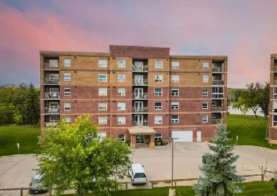 Stunning 2bdrm Condo in Lockport! Image# 6