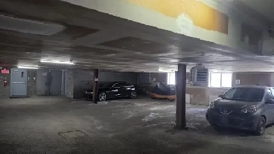 Emplacement de garage chauffé à louer Image# 2