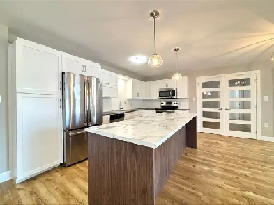 171 Leopold, Moncton - Luxury 2 Bed   Den for OCT 15th !! Image# 1