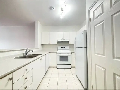 40 Weldon, Downtown Moncton - 2 Bed available for November 2025! Image# 1