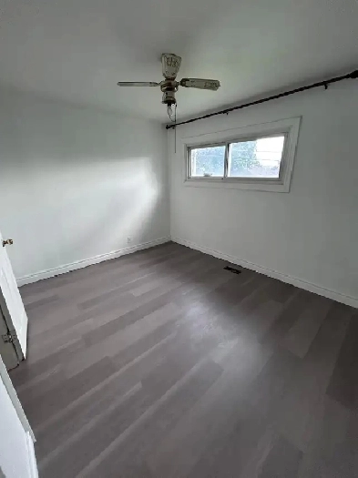 3 Bedroom Upper Level – Near Scarborough Town Centre Image# 1