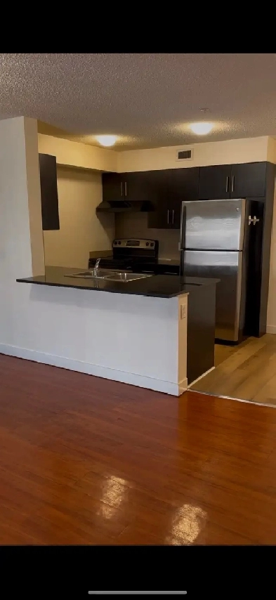 Condo for rent Image# 1