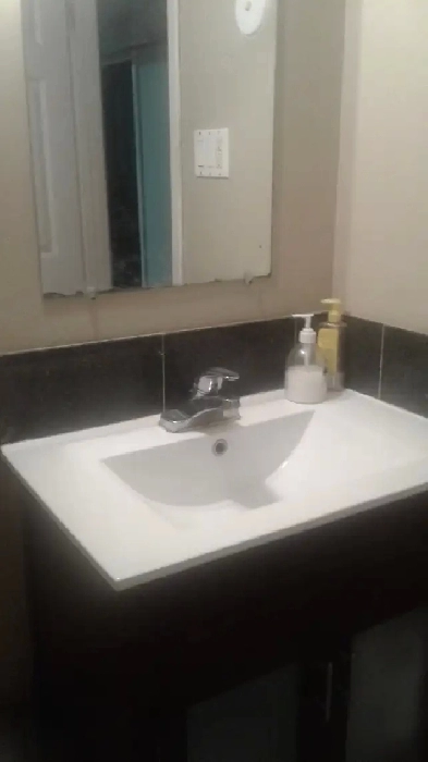 A room to rent in beachwood area Image# 1