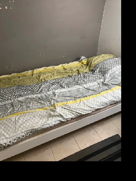 A furnished room for weekly rent Image# 1