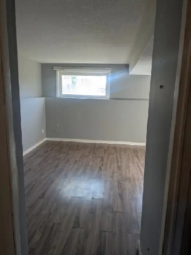Two Bedroom Apartment on Athol Street Image# 11
