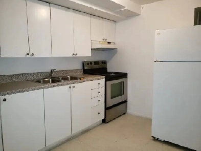 Bedrooms for Rent in Vaughan- Female Only Image# 4