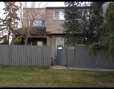 furnished Bedroom in Millwoods Image# 1