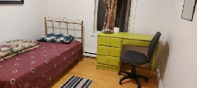 Girls Personal room/Room for 2, for 1,Metro Parc/Monk/Frontnac Image# 4