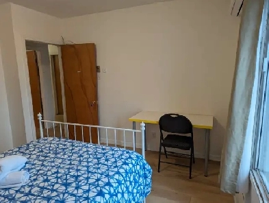 Room for rent. near Metro Monk. monthly lease Image# 1