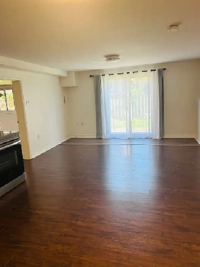 Cosy Basement Apartment for Lease Image# 2