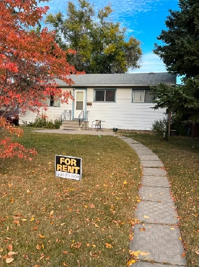 Clean Upper Level in SouthView Image# 1