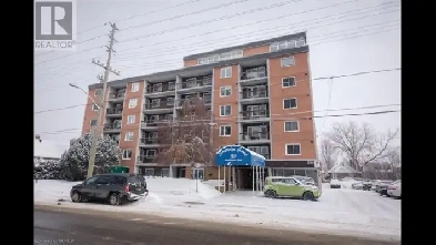 2 bedroom/ 1 bathroom condo Image# 1