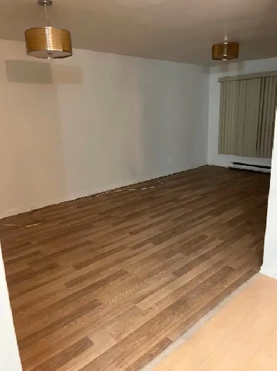 St Léonard, haut duplex, grand 51/2 à louer Image# 1