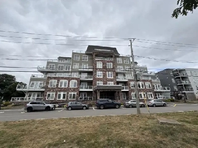 Luxury Long-Term Rental in the Heart of Downtown Charlottetown! Image# 1