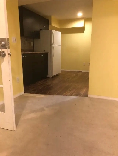 Available Oct 31 .One bedroom and living room. Private bathroom Image# 1