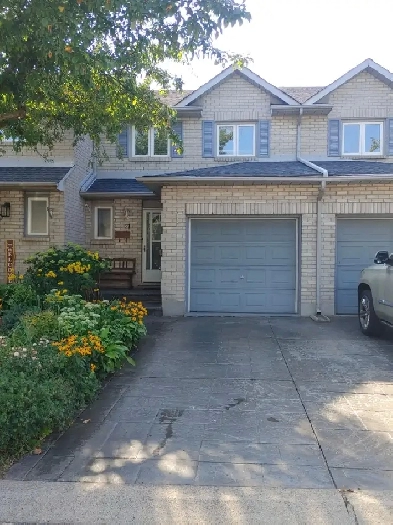 3 bedroom townhouse Image# 7