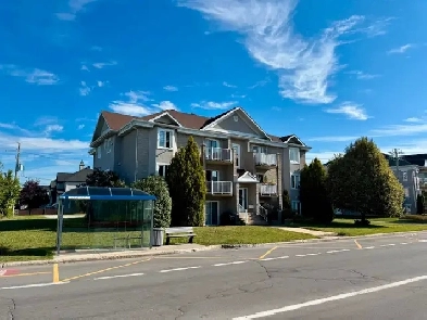 3 1/2 à louer sur grande-allée à terrebonne Image# 8