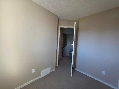 Room for rent Image# 2