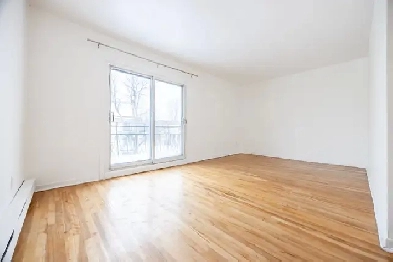 5 1/2 FOR RENT Image# 1