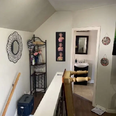 Upper One-Bedroom, steps from downtown Midland Image# 1