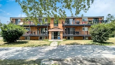 1 bedroom on North Park Street $1550 plus hydro and parking Image# 1