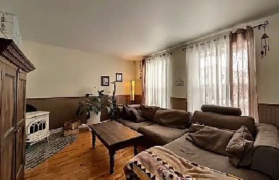 Cherche coloc demoiselle pour maison dans le vieux Chambly Image# 5