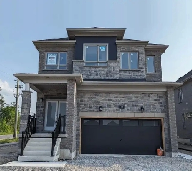 Spacious 4 Bed 3 Full Bath Home in Barrie Image# 3