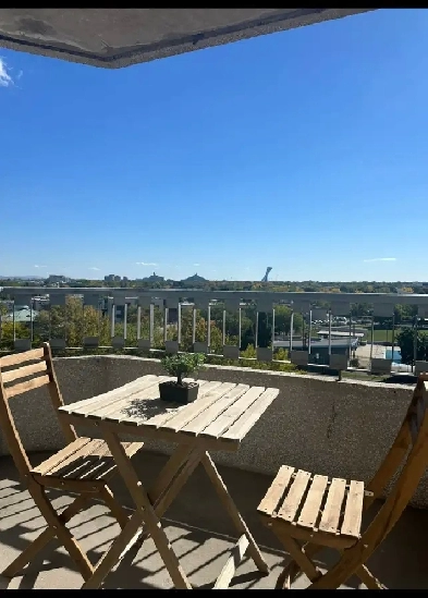 4 1/2 Saint Leonard, 1er Novembre Image# 1