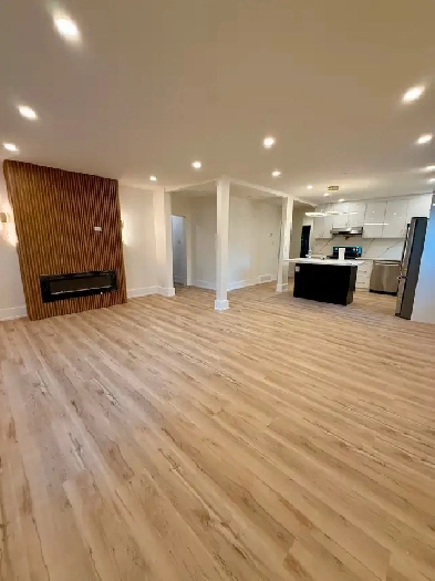 House for Rent in South Oakville, beside Pinegrove Public School Image# 1