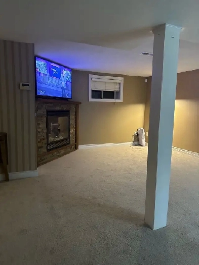 large 1 bedroom basement all invlusive Image# 1