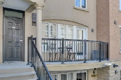 Liberty Village 2-Bed 2-Bath Townhouse Image# 1