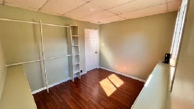 Private room opposite Fanshawe Oxford campus - Oct  2025-$750 Image# 1